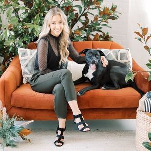 Meet your Posher, Emily